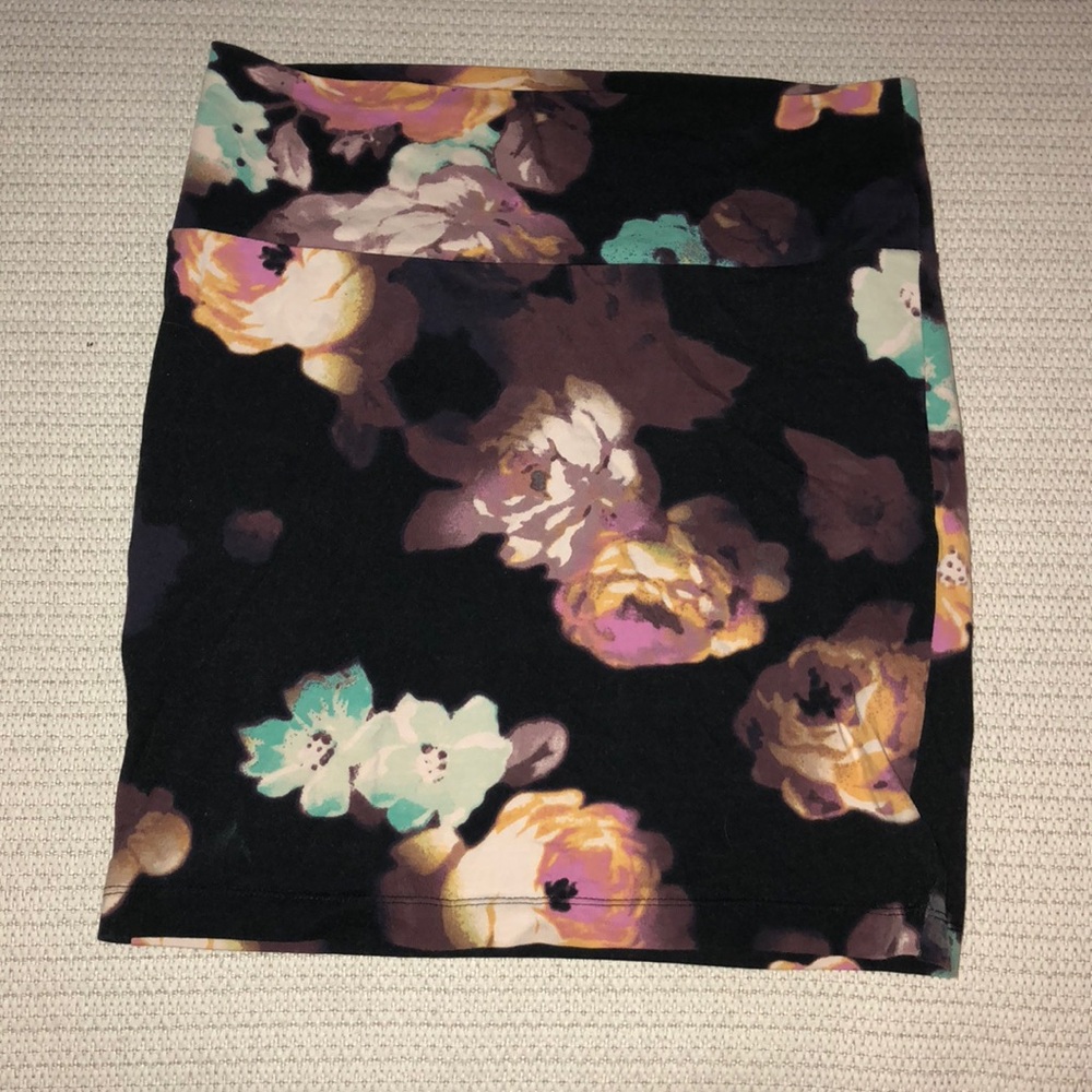 Pencil skirt